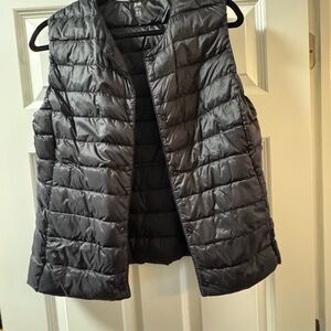Uniqlo Women's Dark Gray Quilted Vest